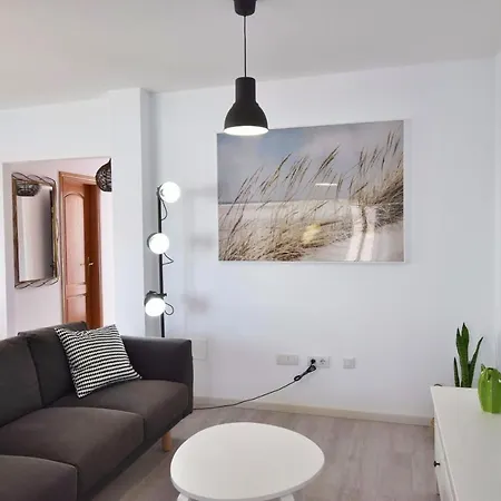 Blue With Private Pool, Bbq, Wifi - Suitable For Families By Holidays Βίλα *
