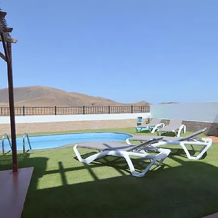 Βίλα Blue With Private Pool, Bbq, Wifi - Suitable For Families By Holidays Κοραλέχο
