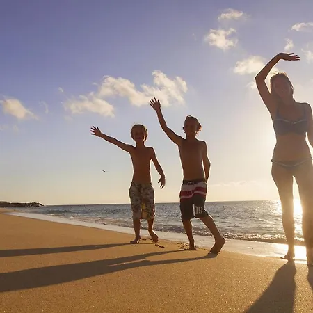Blue With Private Pool, Bbq, Wifi - Suitable For Families By Holidays Βίλα *