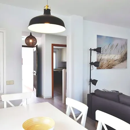 Blue With Private Pool, Bbq, Wifi - Suitable For Families By Holidays Βίλα *