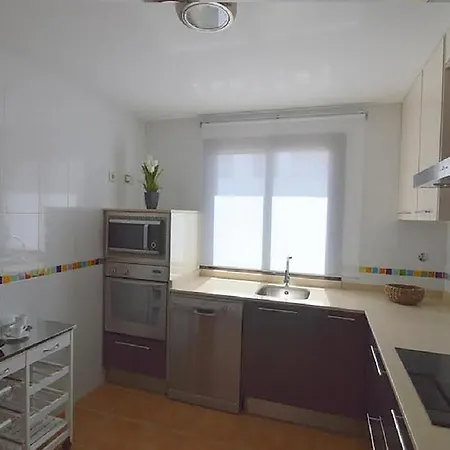 Blue With Private Pool, Bbq, Wifi - Suitable For Families By Holidays Βίλα *